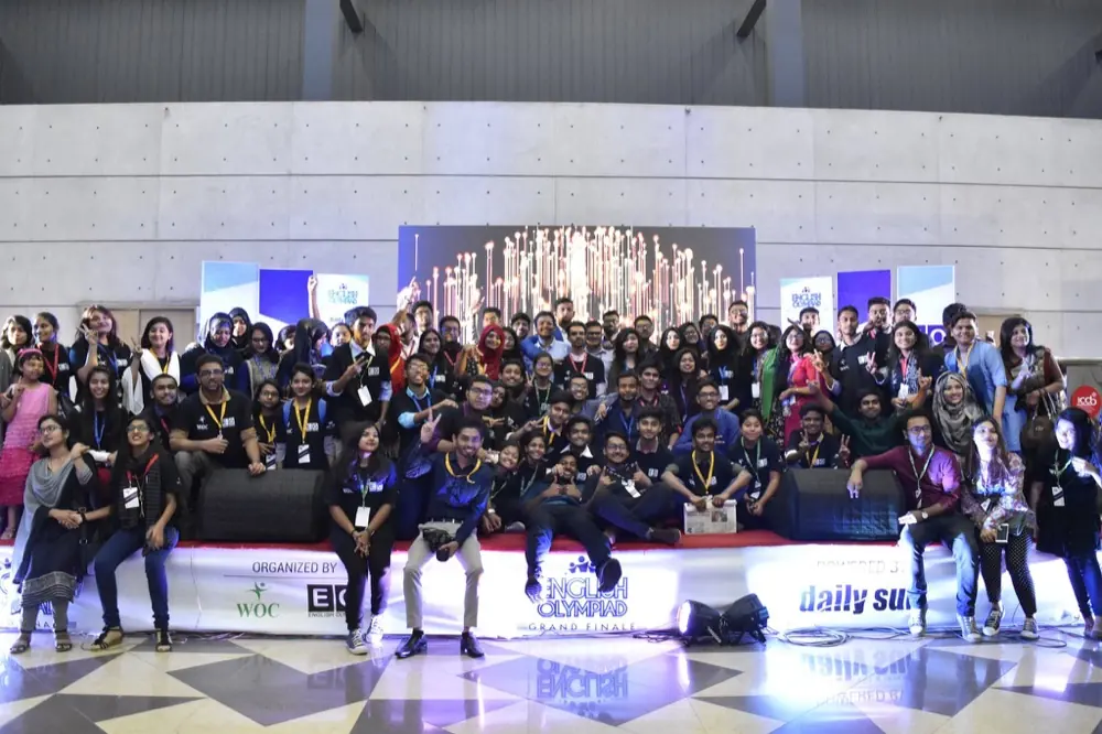 Grand Finale group photo with all participants